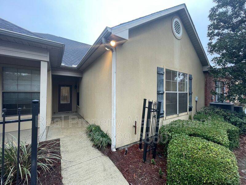 Foto principal - 809 Summer Breeze Dr