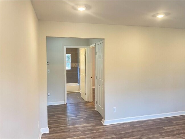 Foto del edificio - 90 Whitaker Cir NW