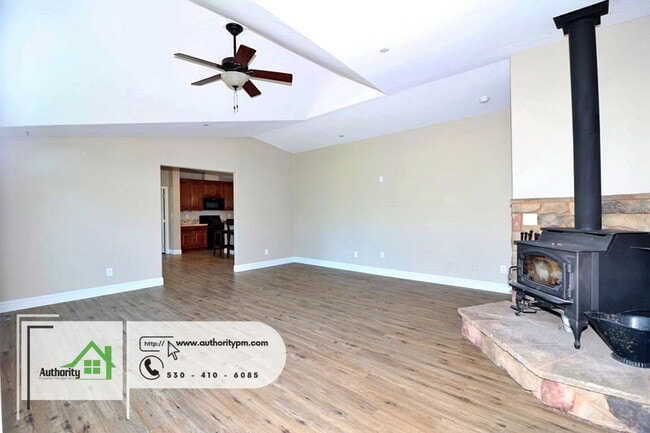 Foto del edificio - 22233 Venzke Rd