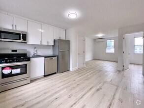Building Photo - 379 Monmouth St