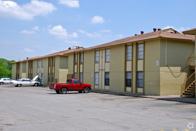 Building Photo - Carpenters Cove Apartments