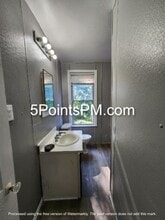Building Photo - 2048 W 100th St