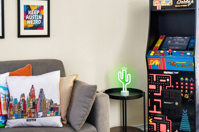 Foto del edificio - 7408 Derby Downs Dr