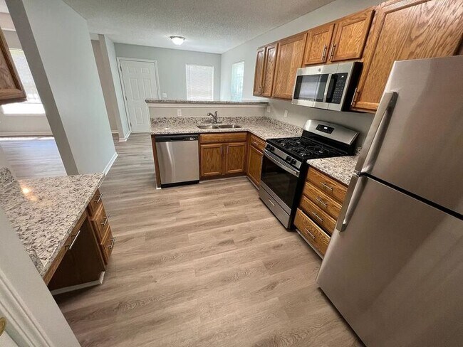 Foto del edificio - 4437 Woodland Ave