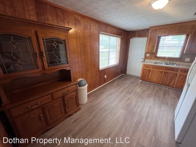Building Photo - 2 br, 1 bath House - 105 Hughes Drive
