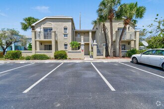 Building Photo - 1631 SE Green Acres Cir