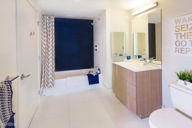 Foto del edificio - 1 br, 1 bath Apartment - 2 Education Cir # 1O