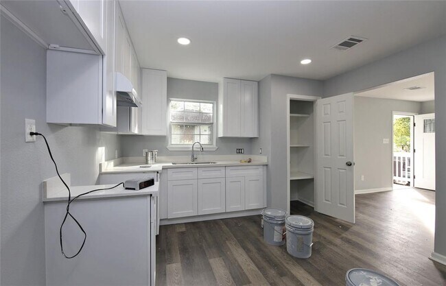 Foto del edificio - 5109 Earline St