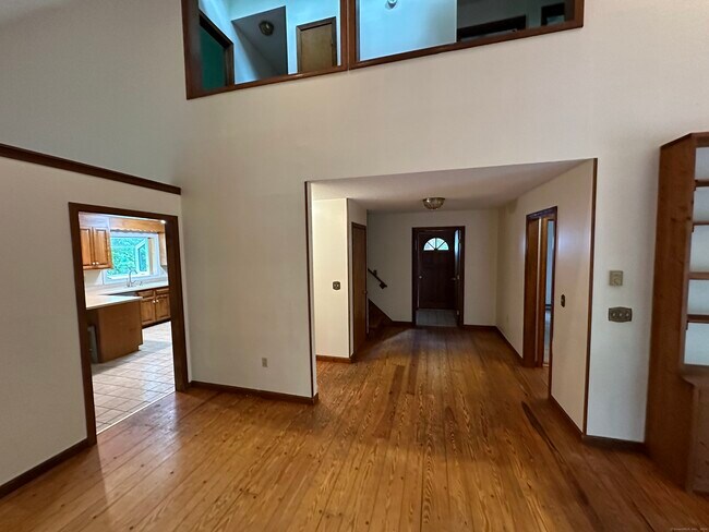 Foto del edificio - 286 N Bridebrook Rd