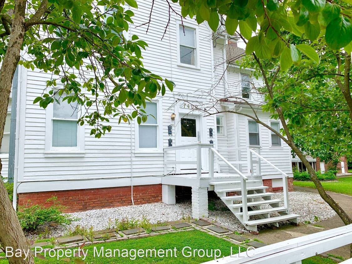 Primary Photo - 7404 Rhode Island Ave