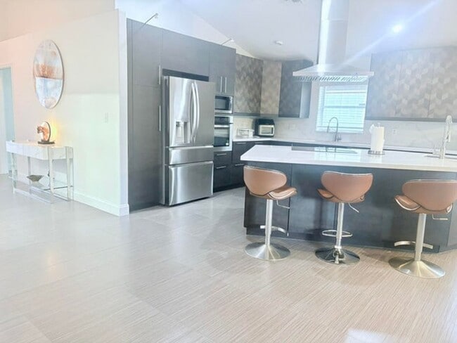 Foto del edificio - 1504 Lake Breeze Dr