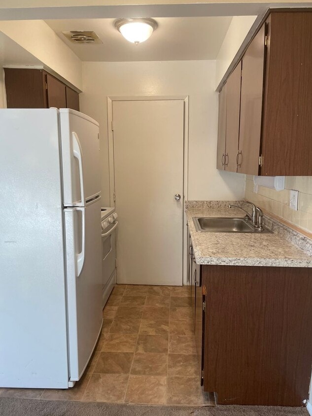 Building Photo - Cozy 1 Bedroom and 1 Bath with W/D Hookups