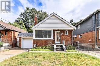 Building Photo - 2747 St Clair Ave E