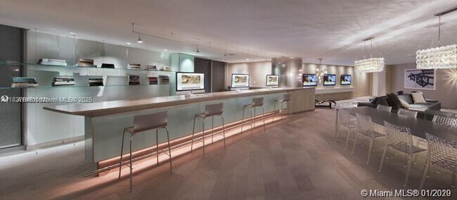 Foto del edificio - 92 SW 3rd St