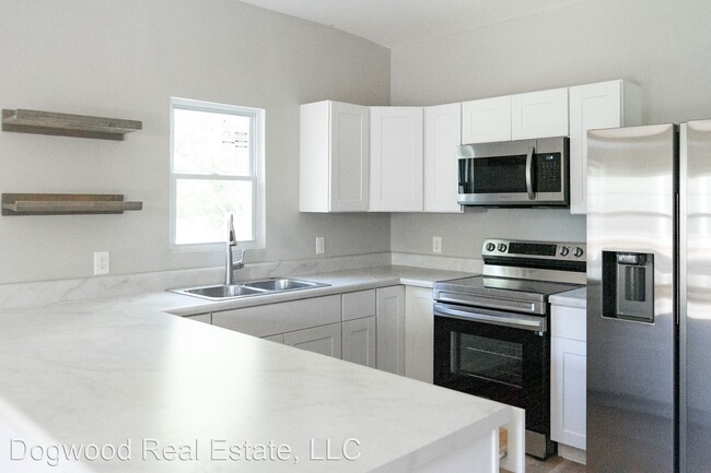 Foto del edificio - 3 br, 2 bath House - 112 1st Street