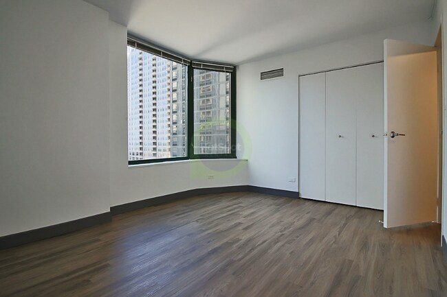 Building Photo - 430 E Ohio St