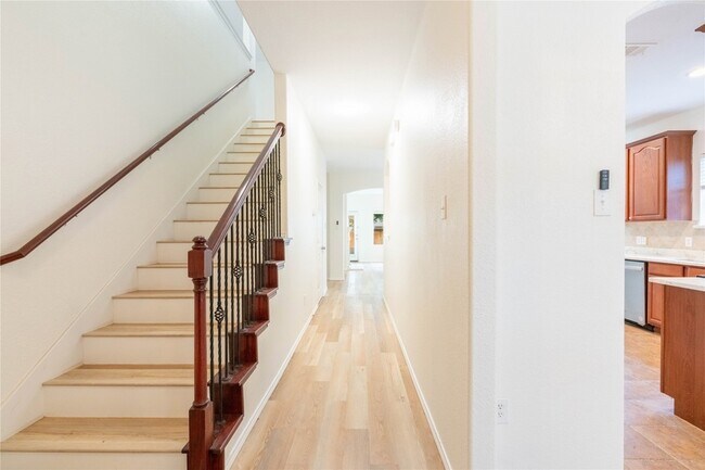 Foto del edificio - 5105 Spyglass Ln