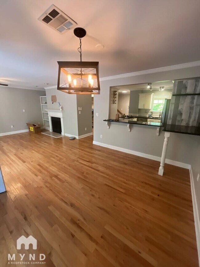 Foto del edificio - 701 Masons Creek Cir