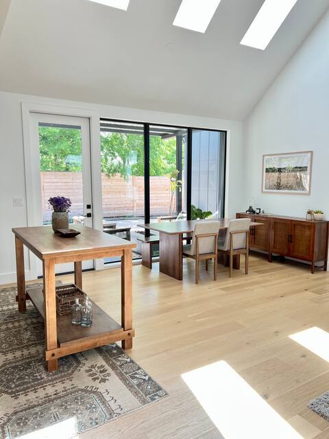 Foto del edificio - 7809 Mullen Dr