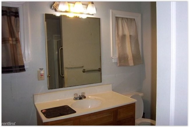 Building Photo - 3 br, 2 bath House - 2221 Goleta Ave