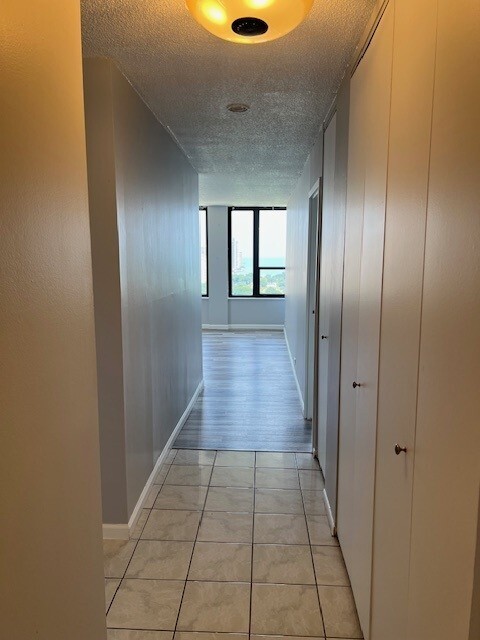 Building Photo - 5100 N Marine Dr