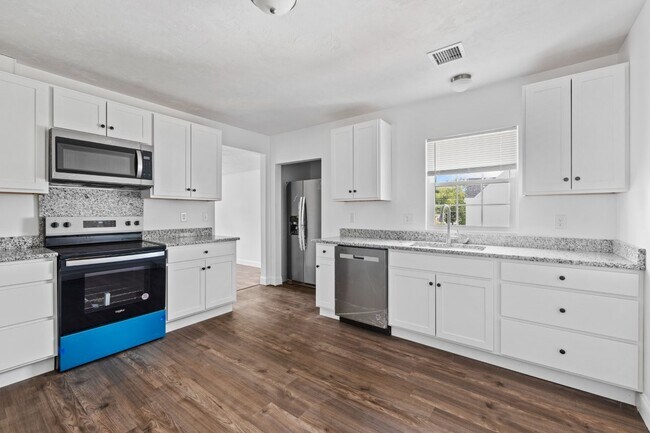 Foto del edificio - 985 Main St