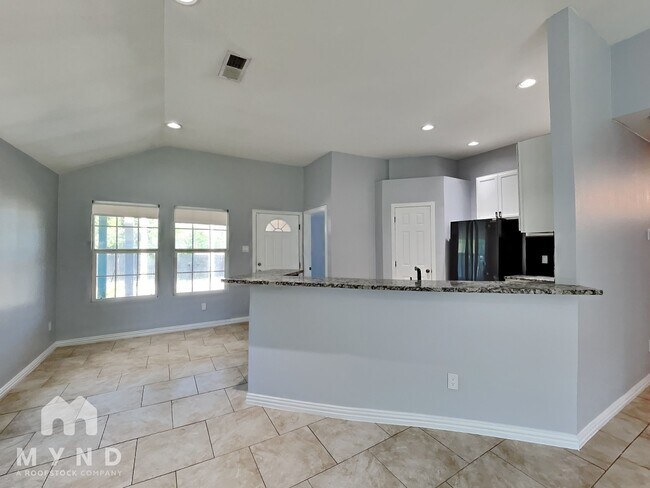 Building Photo - 4730 E Frio Dr