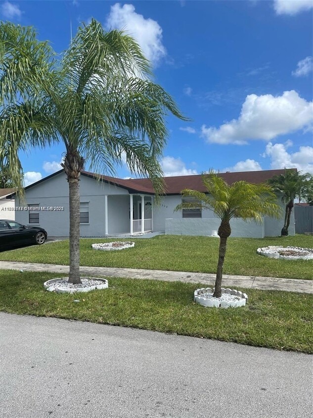 Primary Photo - 12328 SW 259th St