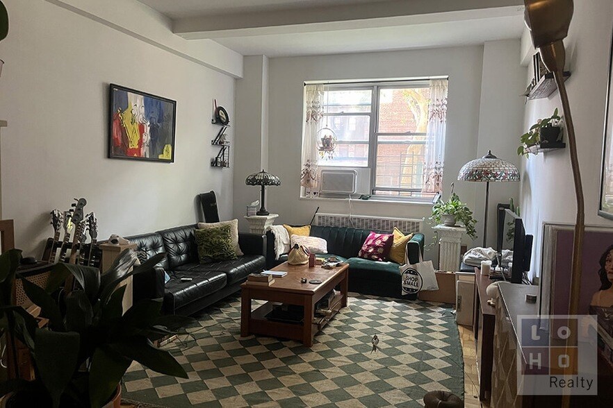 Primary Photo - 500 Grand St