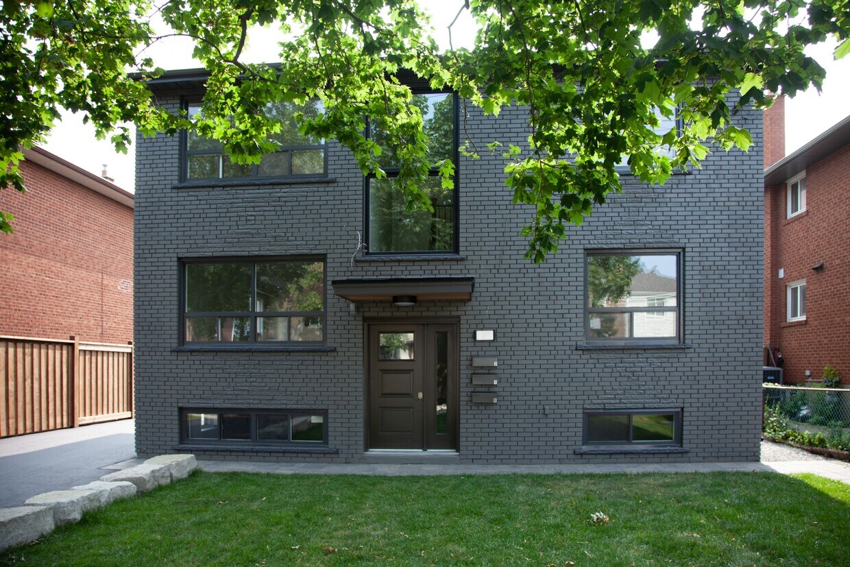Photo principale - 34 Robindale Ave