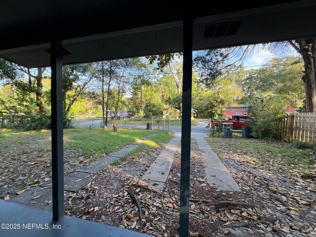 Building Photo - 3070 W 15th St