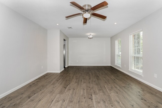 Building Photo - 24707 Wilderness Rd