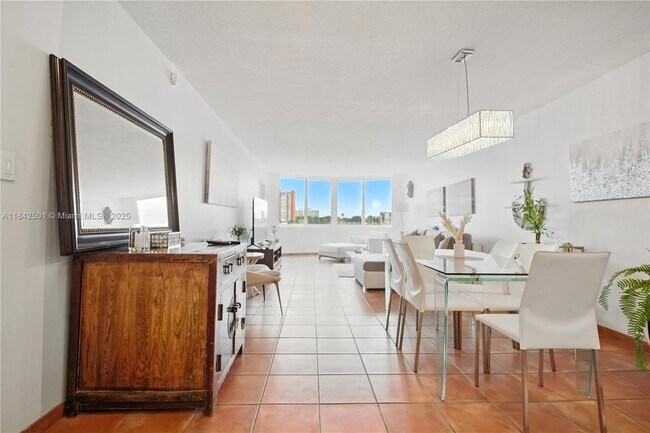 Foto del edificio - 1170 NE 191st St