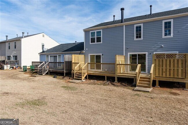 Foto del edificio - 547 Harbor Lake Ct