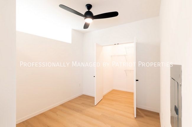 Interior Photo - Irwin North