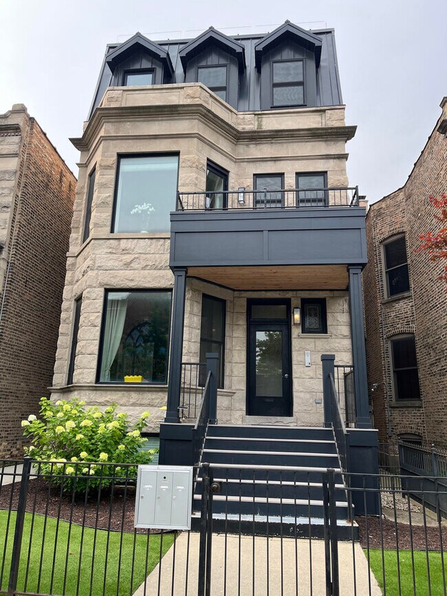 Building Photo - 1225 W Addison St