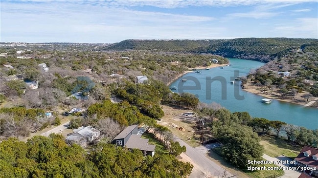 Building Photo - 11106 Lakeside Dr