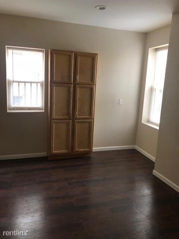Building Photo - 821 N Negley Ave