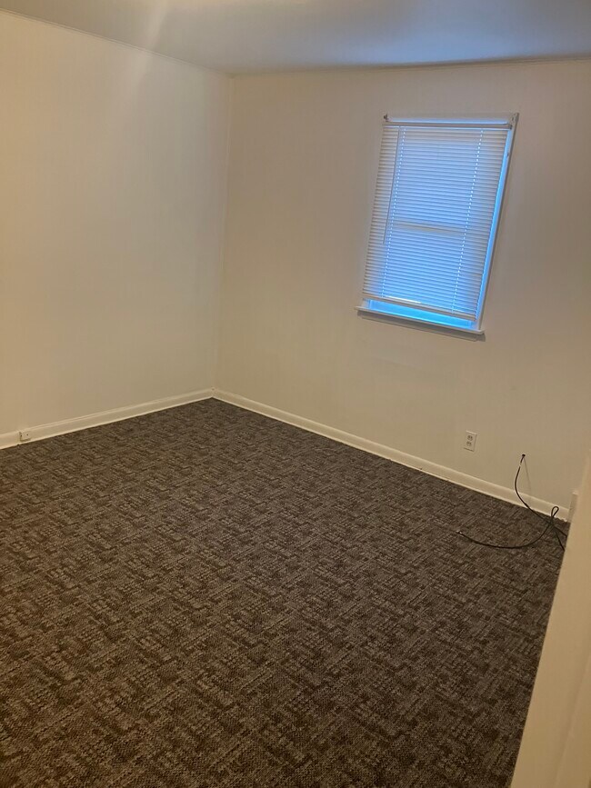 Sala de estar - 1021 Judge Ave