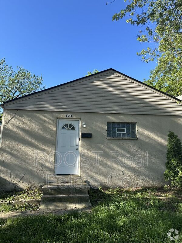 Building Photo - 1865 Agler Rd