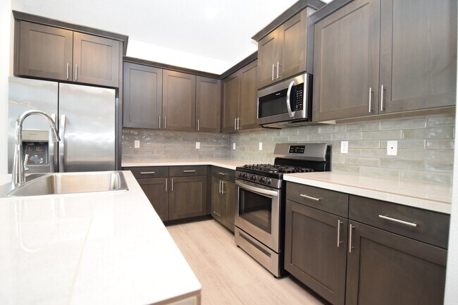 Foto del edificio - 1400 S 29th Blvd