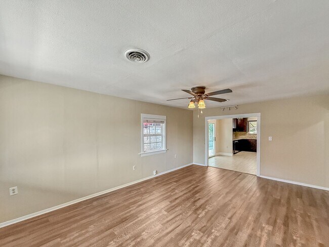 Foto del edificio - Beautiful 2B/1BA Home in Escondido!