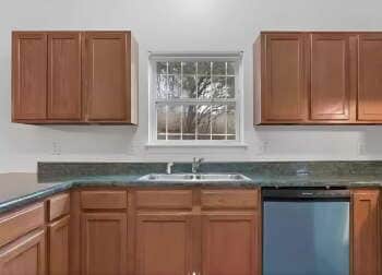 Photo - Affordable $190/Week Furnished Room in Westside Intown Atlanta – Utilities Included - High Speed ... Apartment