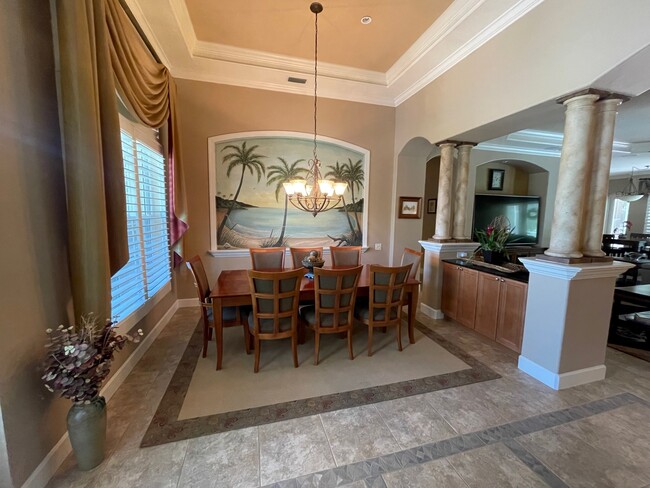 Formal Dining Room - 419 7th Ave N