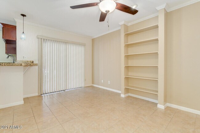 Building Photo - 747 S Ext Rd