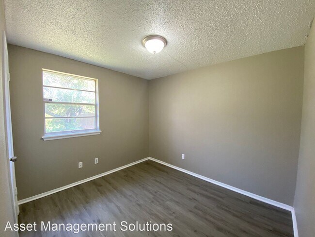 Building Photo - 5 br, 1.5 bath House - 4009 SE 46th St.