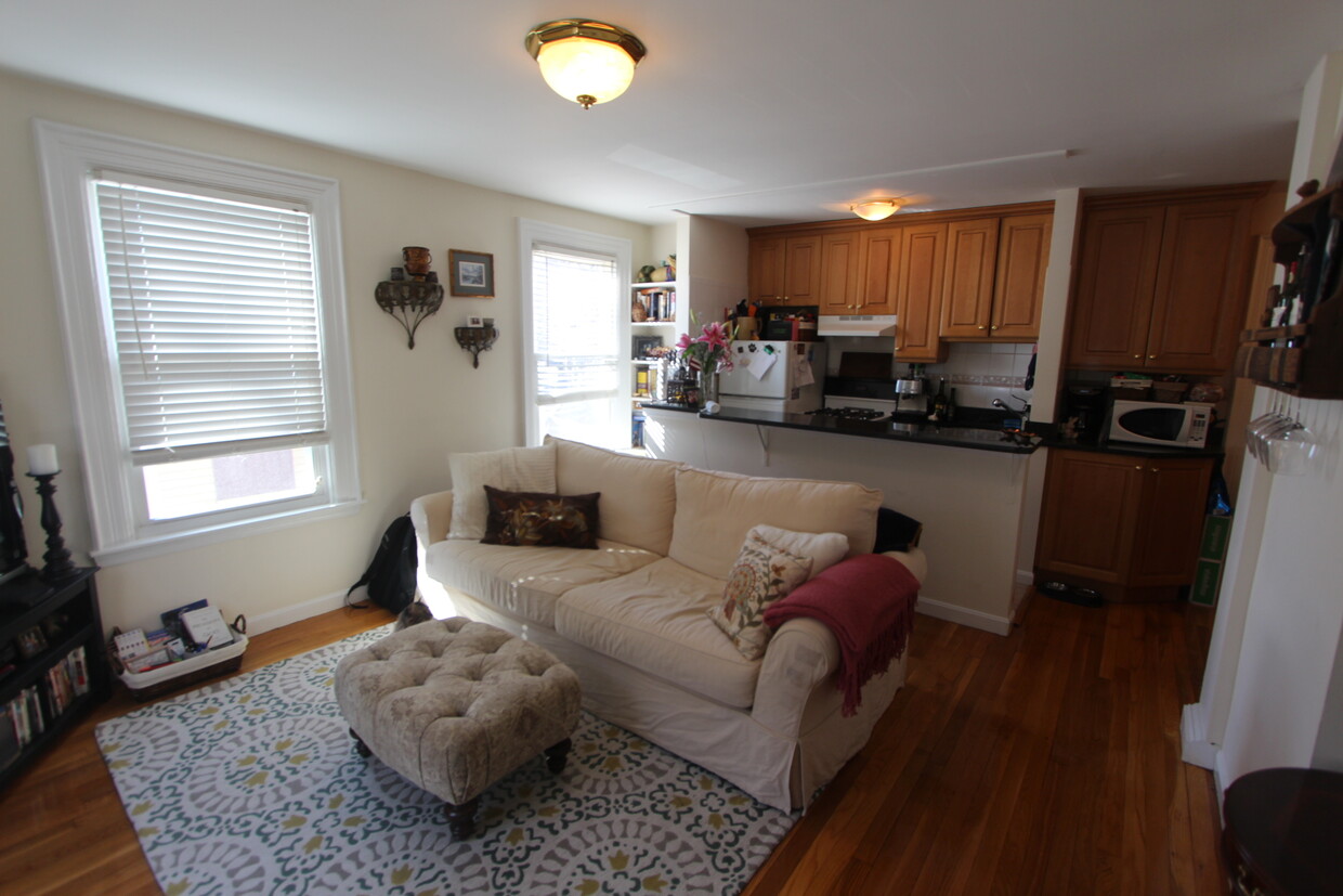Primary Photo - 57 Putnam Ave