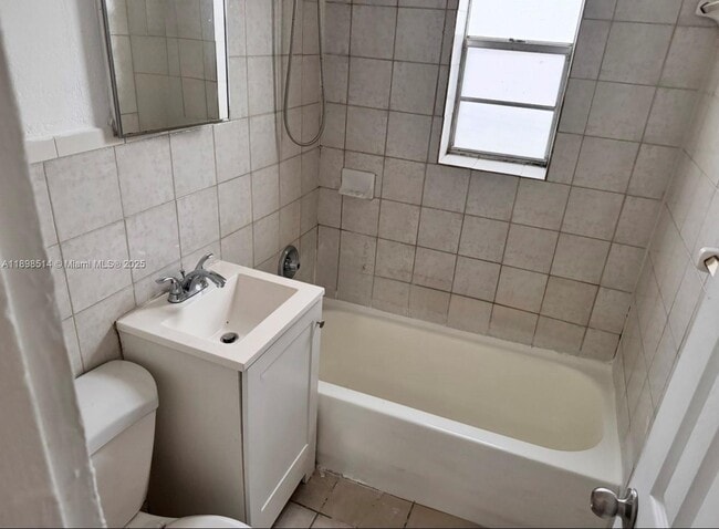 Foto del edificio - 1601 NW 62nd St