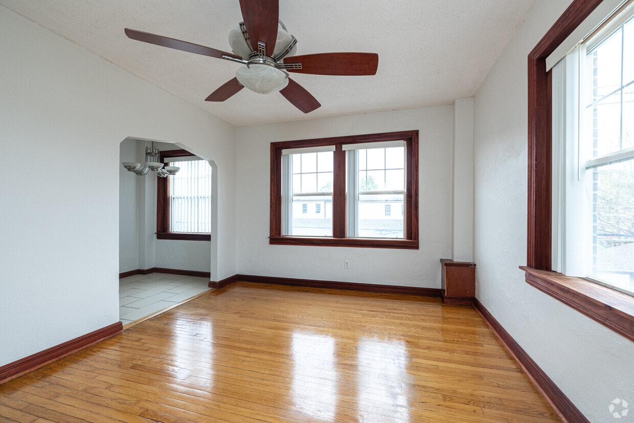 Primary Photo - Gallery Central West End