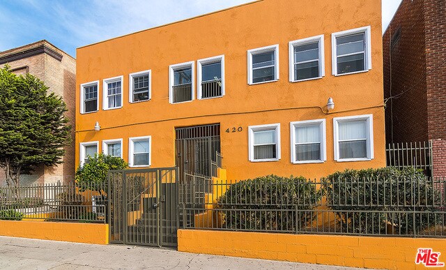 Foto del edificio - 420 N Coronado St